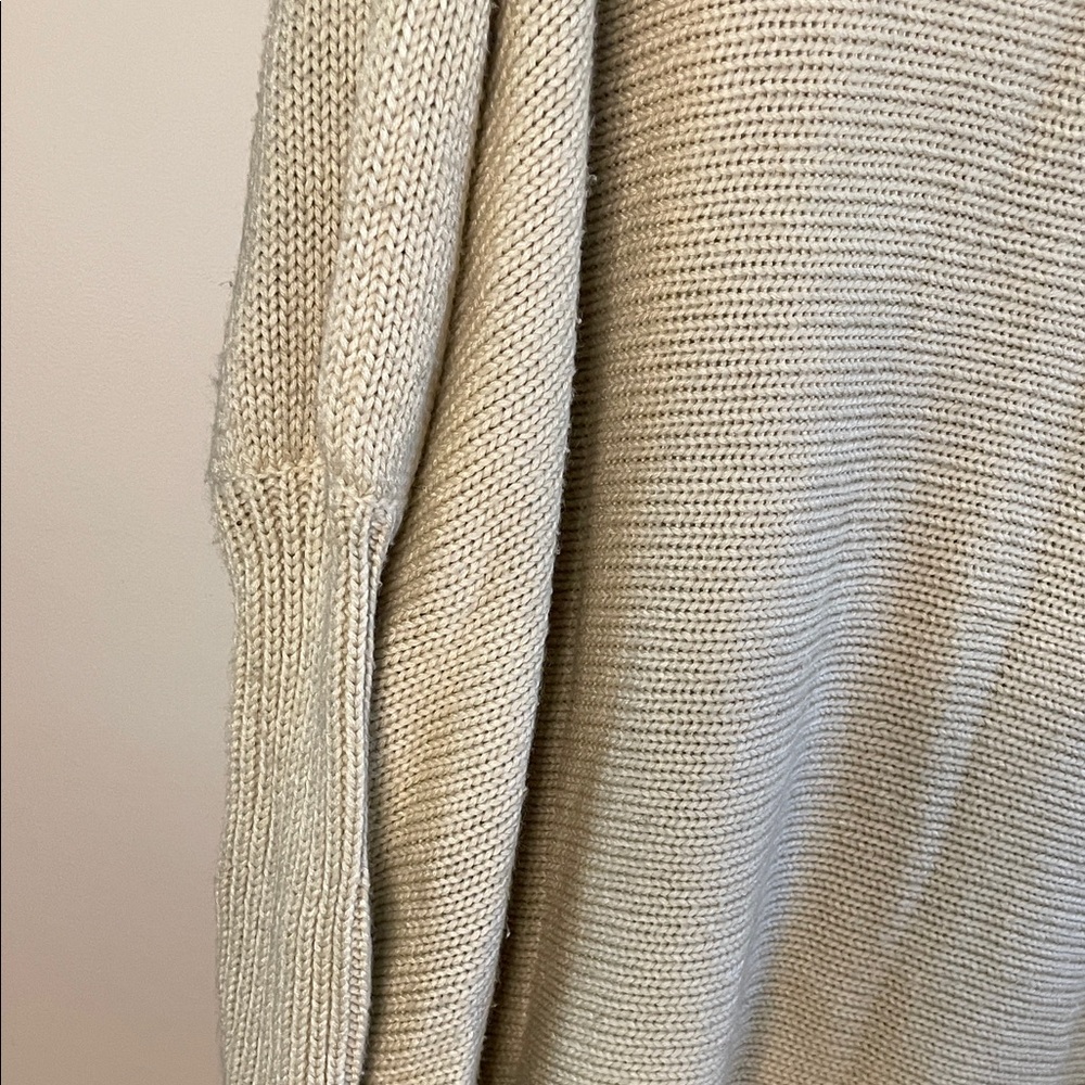 Elegant Beige Women's Cardigan - Picture 6 of 10